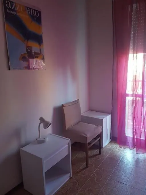Cute Apartment 100 Mt From The Beach! 丽都阿德里亚诺 0*,  意大利
