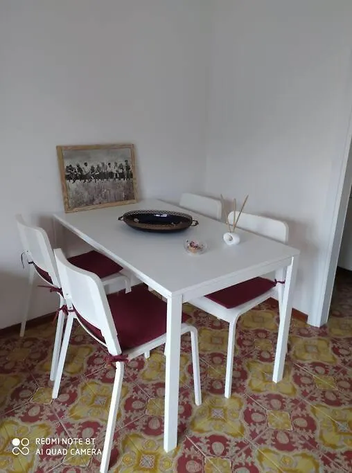 Cute Apartment 100 Mt From The Beach! 丽都阿德里亚诺 0*,  意大利