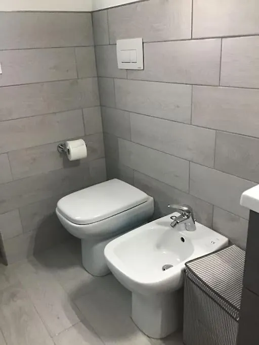 Cute Apartment 100 Mt From The Beach! 丽都阿德里亚诺