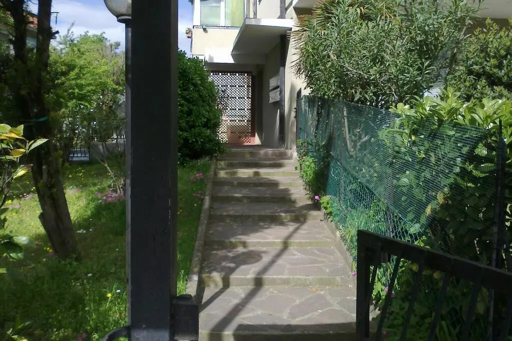 Cute Apartment 100 Mt From The Beach! 丽都阿德里亚诺 意大利